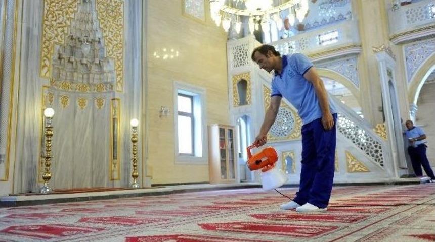 Bağcılar&rsquo;da Camiler Ramazan&rsquo;da G&uuml;l Kokacak