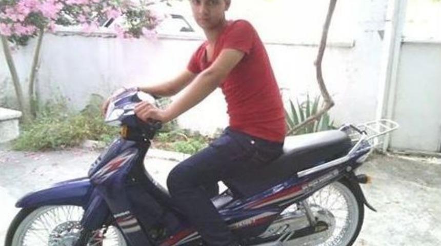 İzmir&rsquo;de Motosiklet Kazası: 2 &Ouml;l&uuml;