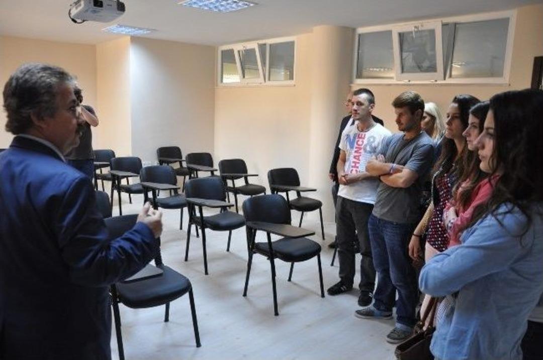 Kosovalı &Ouml;ğrenciler İşletme Fak&uuml;ltesini Gezdi