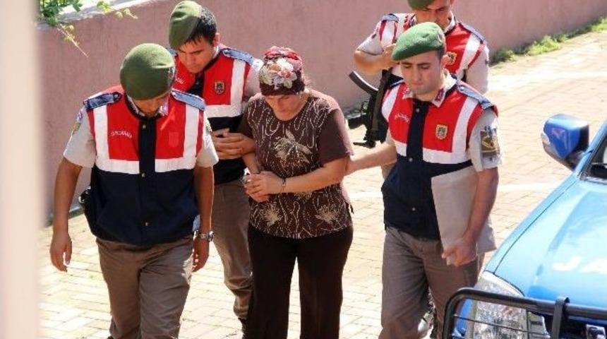 Kocasını Uyurken T&uuml;fekle &Ouml;ld&uuml;ren Kadın Adliyeye Sevk Edildi