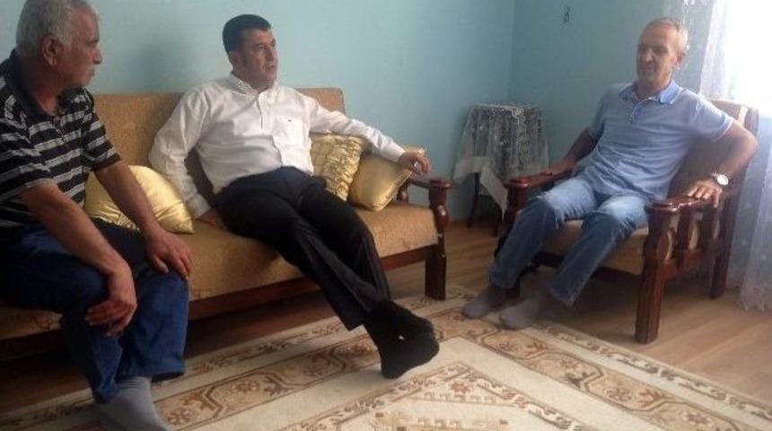 Ağbaba, Balyoz'dan Tahliye Olan K&uuml;&ccedil;&uuml;kşahin'i Ziyaret Etti