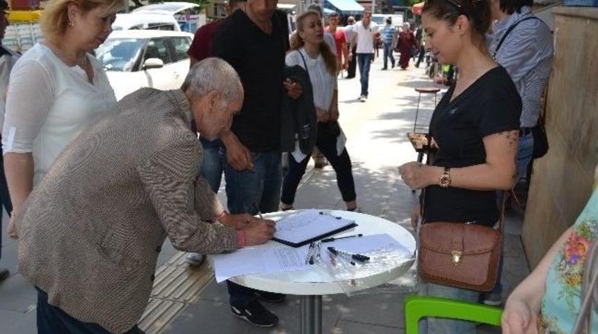 Bilecik Anadolu &Ouml;ğretmen Lisesi Kapanmasın Diye İmza Kampanyası D&uuml;zenlendi