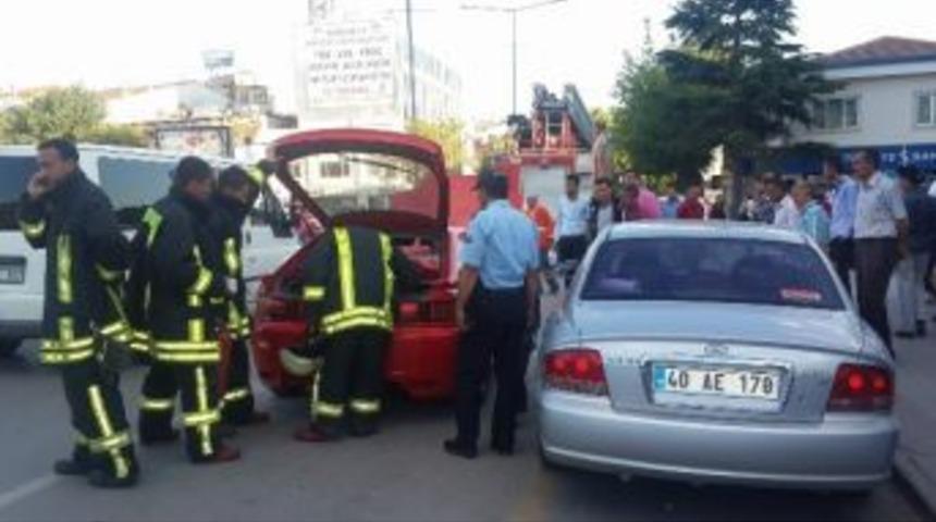 Park Halindeki Ara&ccedil; Alev Aldı
