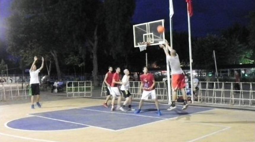 Ödemiş'te 33. Sokak Basketbolu Turnuvası Başladı