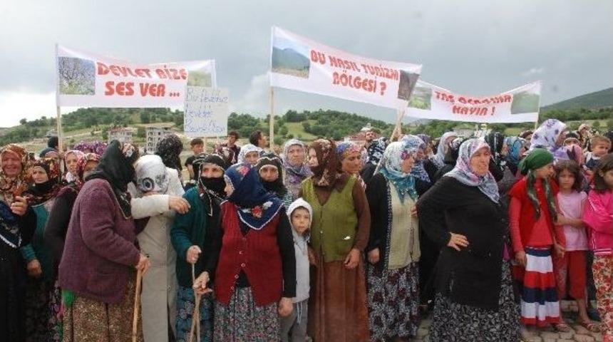 K&ouml;yl&uuml;lerin Taş Ocağı Eyleminde Kavga &Ccedil;ıktı