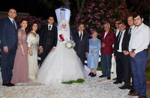 Başkan Oğlunun Nikahını Kıydı 2