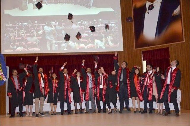 Namık Kemal Üniversitesi Tıp Fakültesi İlk Mezunlarını Verdi