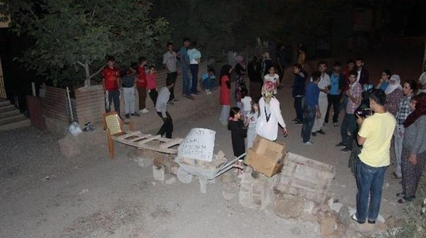 Bing&ouml;l&rsquo;de Yol Kapatma Eylemi