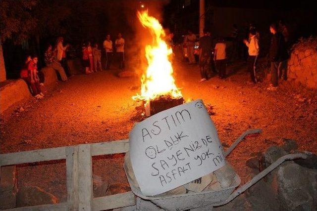 Bingöl’de Yol Kapatma Eylemi