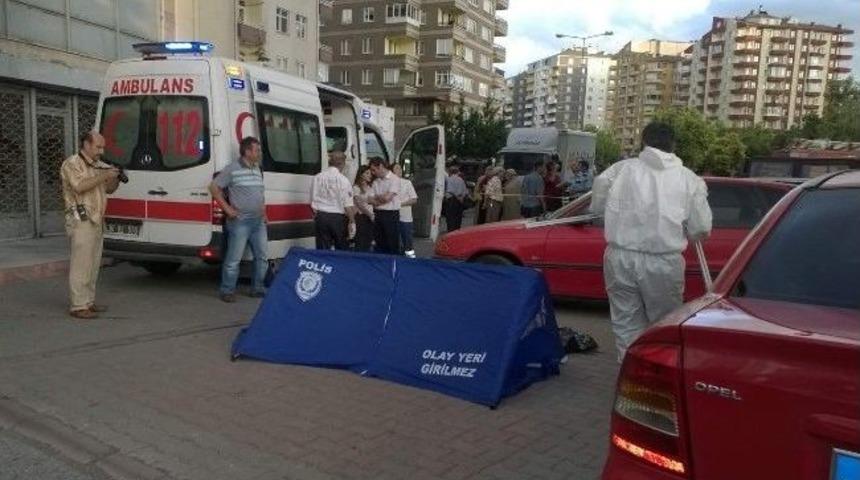 Kayseri'de 8. Kattan D&uuml;şen Kadın &Ouml;ld&uuml;