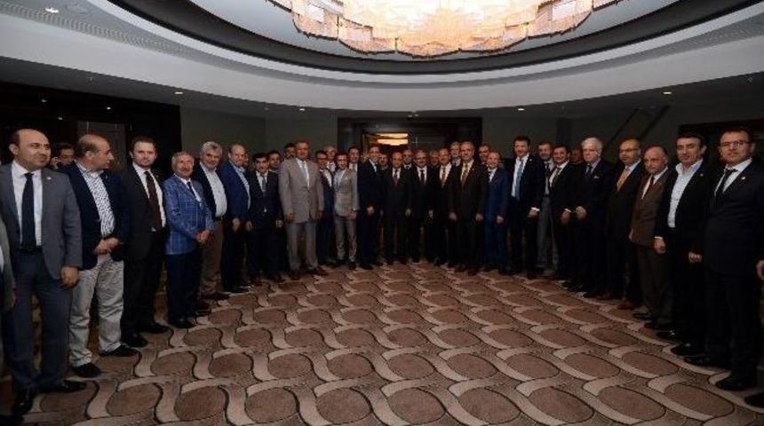Bursa İş D&uuml;nyası Bakan Fikri Işık İle Bir Araya Geldi