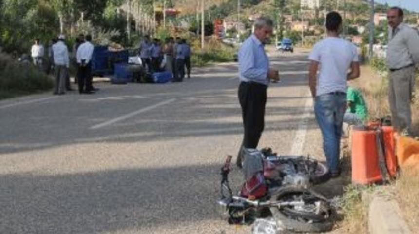 &Ccedil;elikhan&rsquo;da Trafik Kazası: 2 Yaralı