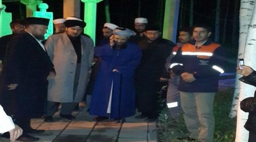 C&uuml;bbeli Ahmet Hoca, Pasinler&rsquo;de Alimlerin Mezarlarını Ziyaret Etti