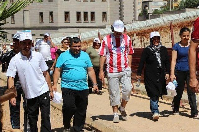 Kahramanmaraşlılar Sağlıklı Yaşam İ&ccedil;in Y&uuml;r&uuml;d&uuml;ler 2