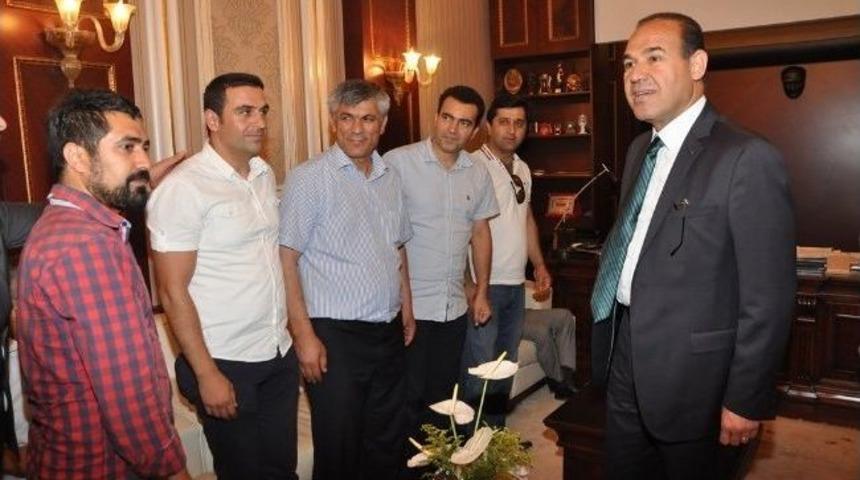 Akademisyenlerden S&ouml;zl&uuml;&rsquo;ye Destek