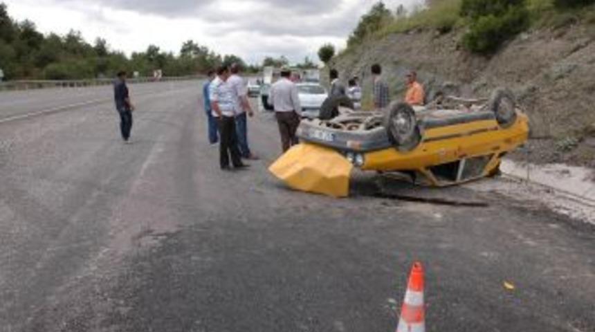 Han&ouml;n&uuml;&rsquo;nde Otomil Devrildi: 2 Yaralı