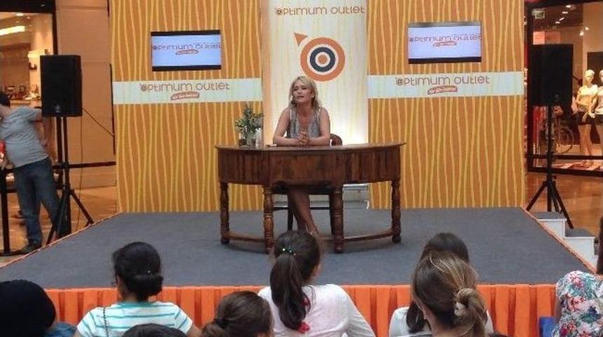 Twitter Fenomeni Hayranları İle Buluştu