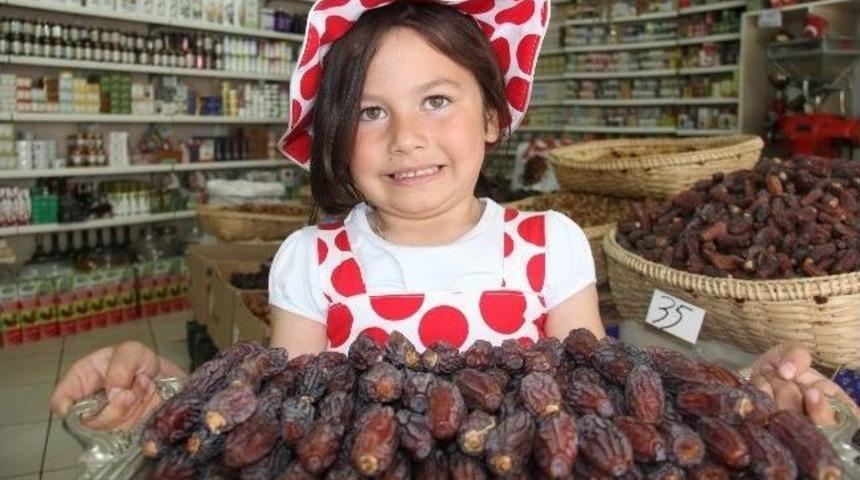 Pastırma Ve Hurma El Yakıyor