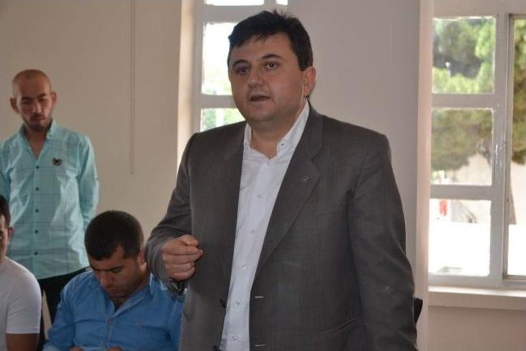 Kula Ak Parti&rsquo;de Devir Teslim T&ouml;reni Yapıldı