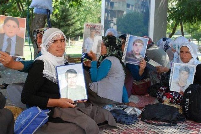 Diyarbakır&rsquo;daki Aileler Cumhurbaşkanı Ve Başbakan İle G&ouml;r&uuml;şecek 1