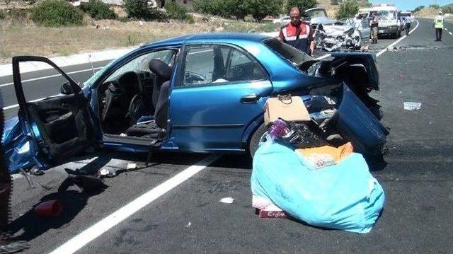 Elazığ-malatya Karayolunda Kaza: 1 &Ouml;l&uuml;, 6 Yaralı 1