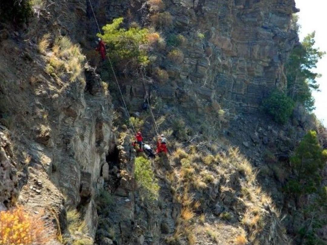 Kaza Yapan Aracın S&uuml;r&uuml;c&uuml;s&uuml; U&ccedil;urumda Bulundu
