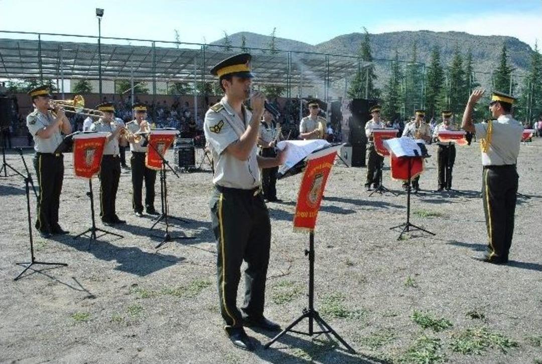 Solot&uuml;rk&rsquo;ten Amasya&rsquo;da G&ouml;steri U&ccedil;uşu