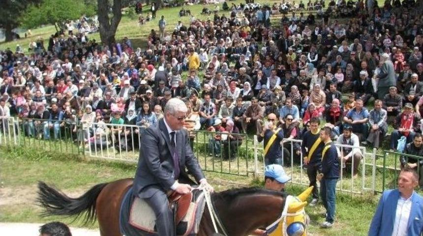 700 Yıllık Ge&ccedil;mişe Sahip Ş&ouml;lende Tarih Canlandı