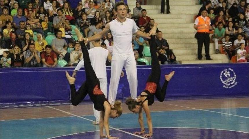 Akrobasi Gösterisi Hitit Fuar Ve Festivali’ne Renk Kattı