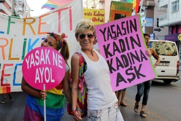 Antalya’da Lgbti Üyelerinden Yürüyüş G5