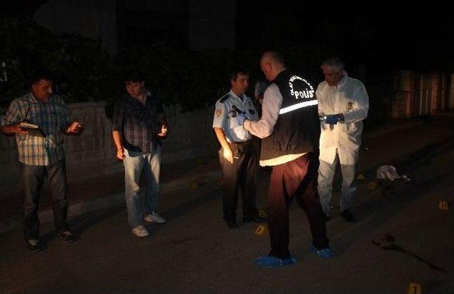 Sokak Ortasında Silahlı Saldırıya Uğraşan İki Kardeş Öldü 1