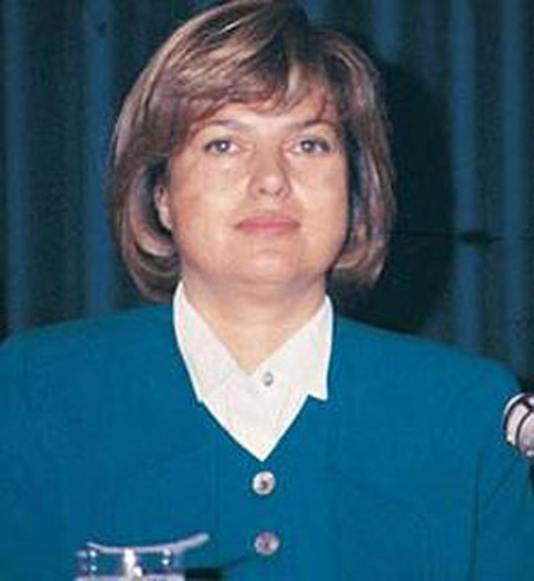 &Uuml;nl&uuml;lerin g&uuml;lmekten kırıp ge&ccedil;iren gafları