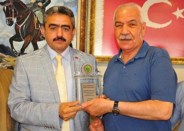 Kara&ccedil;akal Y&ouml;r&uuml;kleri&rsquo;nden Başkan Alıcık&rsquo;a Teşekk&uuml;r Ziyareti 1