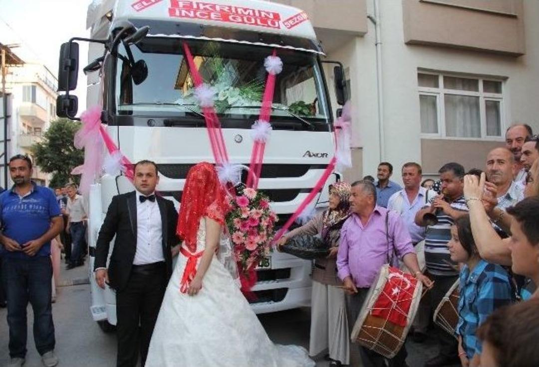 (&ouml;zel Haber) Tır&rsquo;ı D&uuml;ğ&uuml;n Arabası Yaptılar