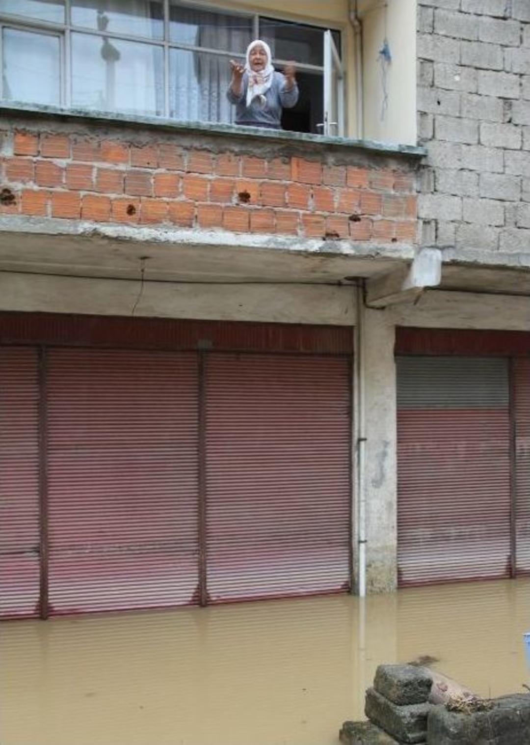 Giresun'un Bulancak İl&ccedil;esinde Sağanak Yağışın Verdiği Zarar G&uuml;n Işıyınca Ortaya &Ccedil;ıktı