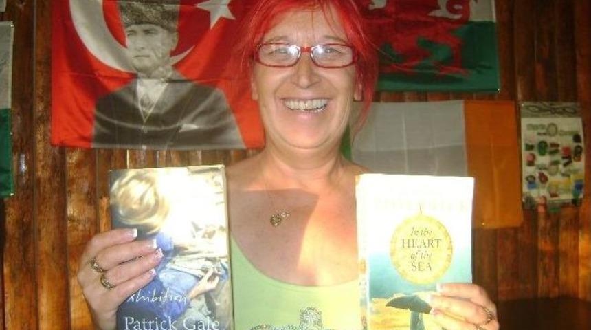 İngiliz Ailenin Atat&uuml;rk Sevgisi