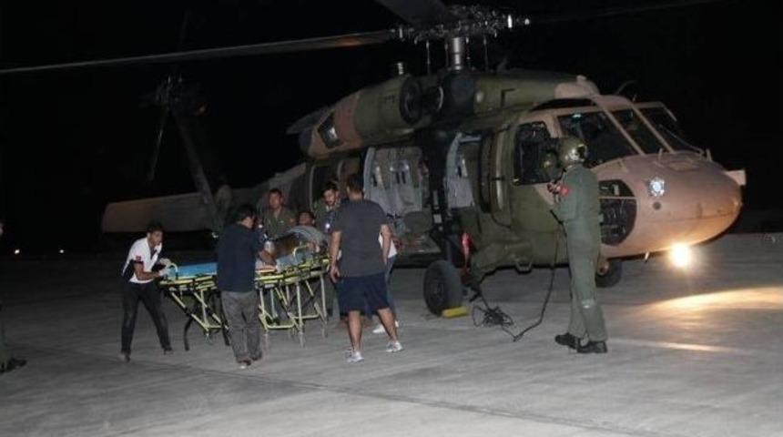 Tsk, 3 Yaralıyı Helikopterle Hastaneye Nakletti