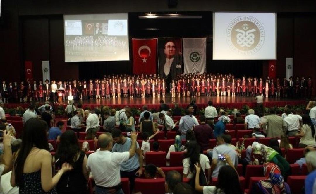 &Ccedil;&uuml; Tıp Fak&uuml;ltesi 168 &Ouml;ğrencisini Mezun Etti
