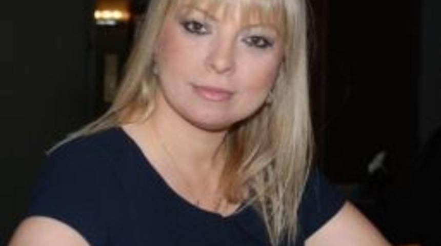 Katlav: "kariyer Yapan Kadının &Ouml;n&uuml;ndeki Engel Mobbing"