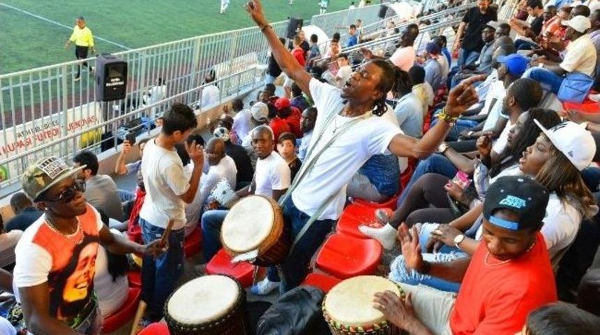 2&rsquo;inci Afrika Kupası Senegal&rsquo;e Gitti