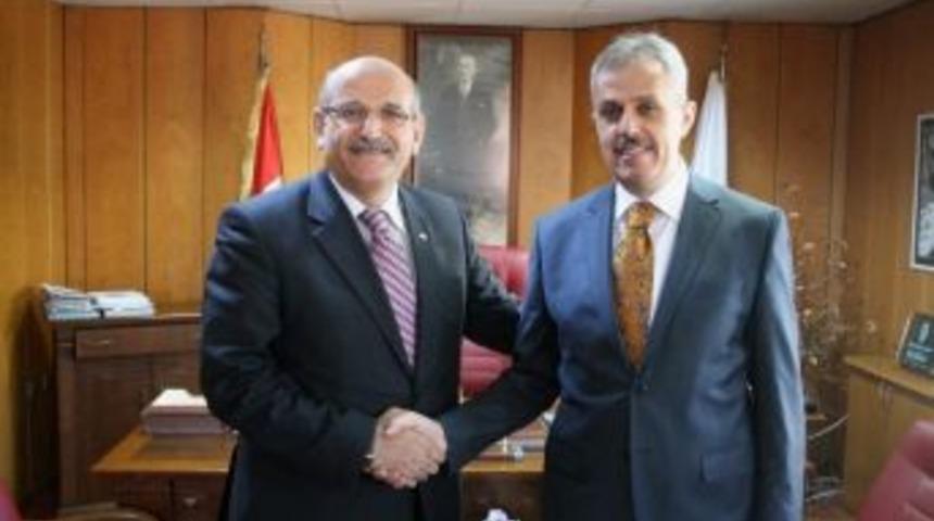 Bursa'nın Yeni Milli Eğitim M&uuml;d&uuml;r&uuml; G&ouml;reve Başladı