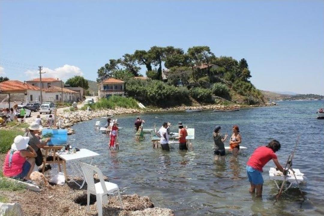 Urla&rsquo;da Sanat Denize Taştı