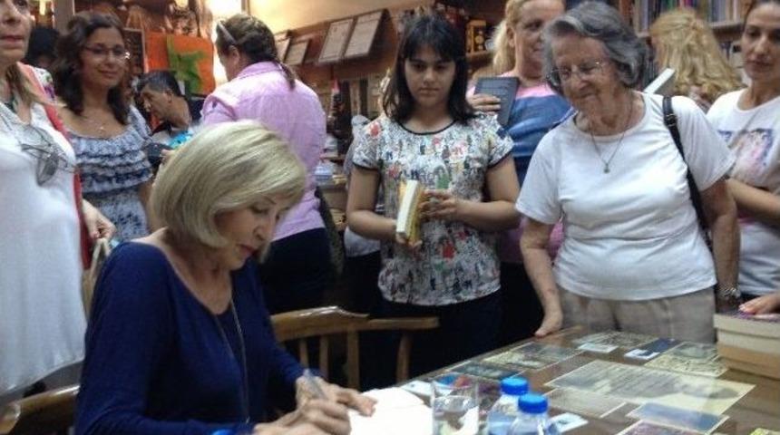 Ayşe Kulin &ldquo;d&ouml;n&uuml;ş&rdquo; İle Urla&rsquo;daydı