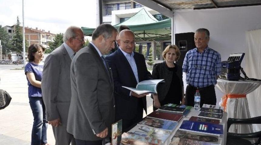 Danslarıyla B&uuml;y&uuml;lediler