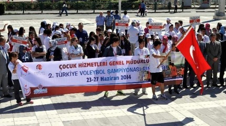 Yetiştirme Yurtları Arasında D&uuml;zenlenen "2&rsquo;nci T&uuml;rkiye Voleybol Şampiyonası" Eskişehir&rsquo;de Başladı