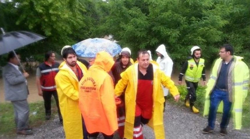 Sel Felaketinde &Ccedil;alışan Umke Ekibine Teşekk&uuml;r Belgesi Verildi