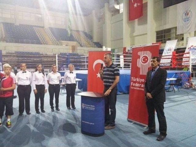 Türkiye Minikler Boks Şampiyonası Başladı