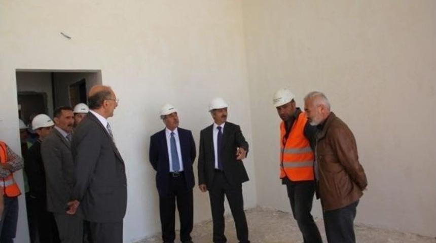 Vali &Uuml;nl&uuml;er Yapımı Devam Eden &Ouml;ğrenci Yurt İnşaatlarında İncelemelerde Bulundu