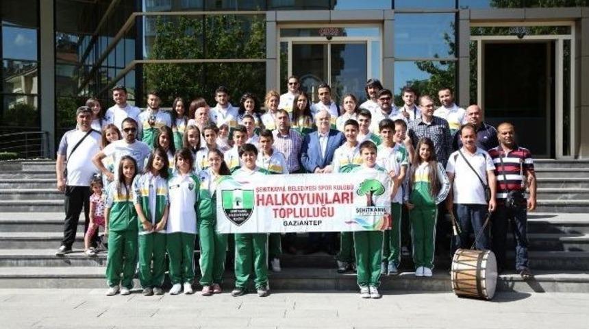 Şehitkamil Halkoyunları Topluluğu T&uuml;rkiye Şampiyonasında