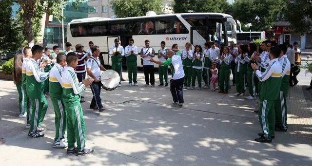 Şehitkamil Halkoyunları Topluluğu Türkiye Şampiyonasında